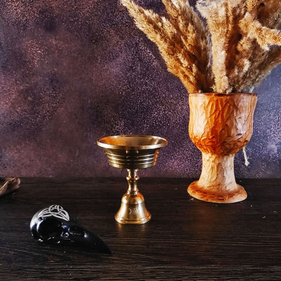 Латунний свічник з напиленням wicca